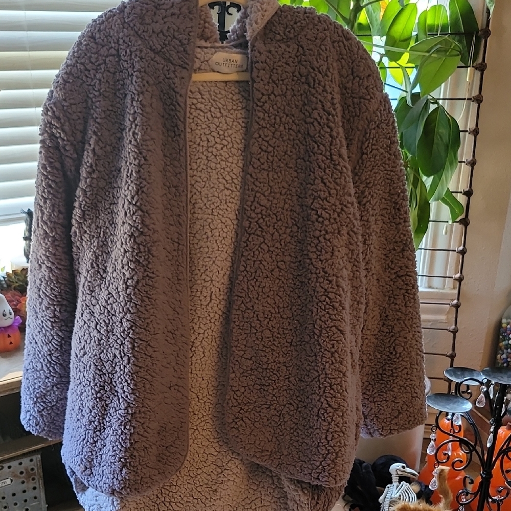 Urban Outfitters Reversible Sherpa Jacket Size M/L